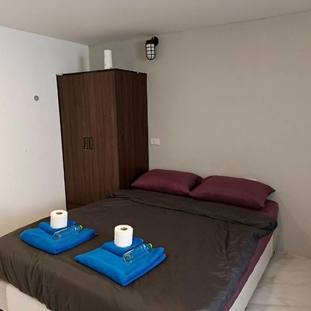 Medileaf Hostel Хаад Рин Екстериор снимка