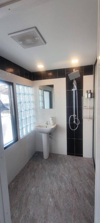 Medileaf Hostel Хаад Рин Екстериор снимка