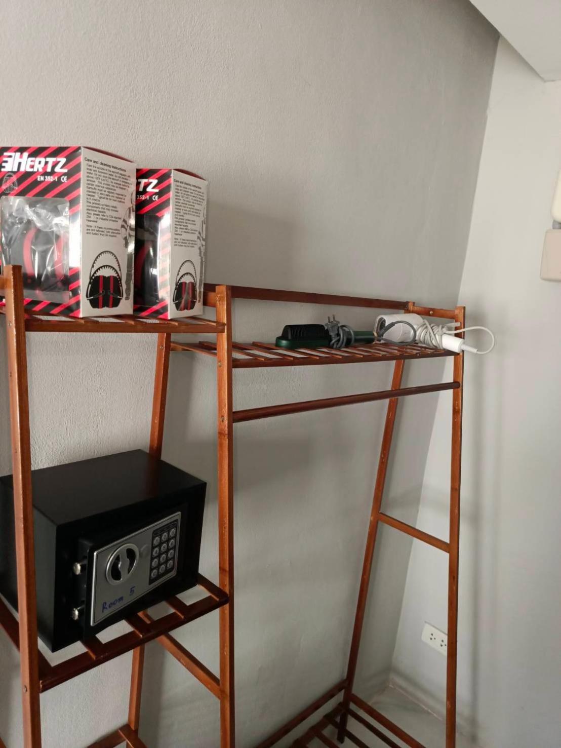 Medileaf Hostel Хаад Рин Екстериор снимка