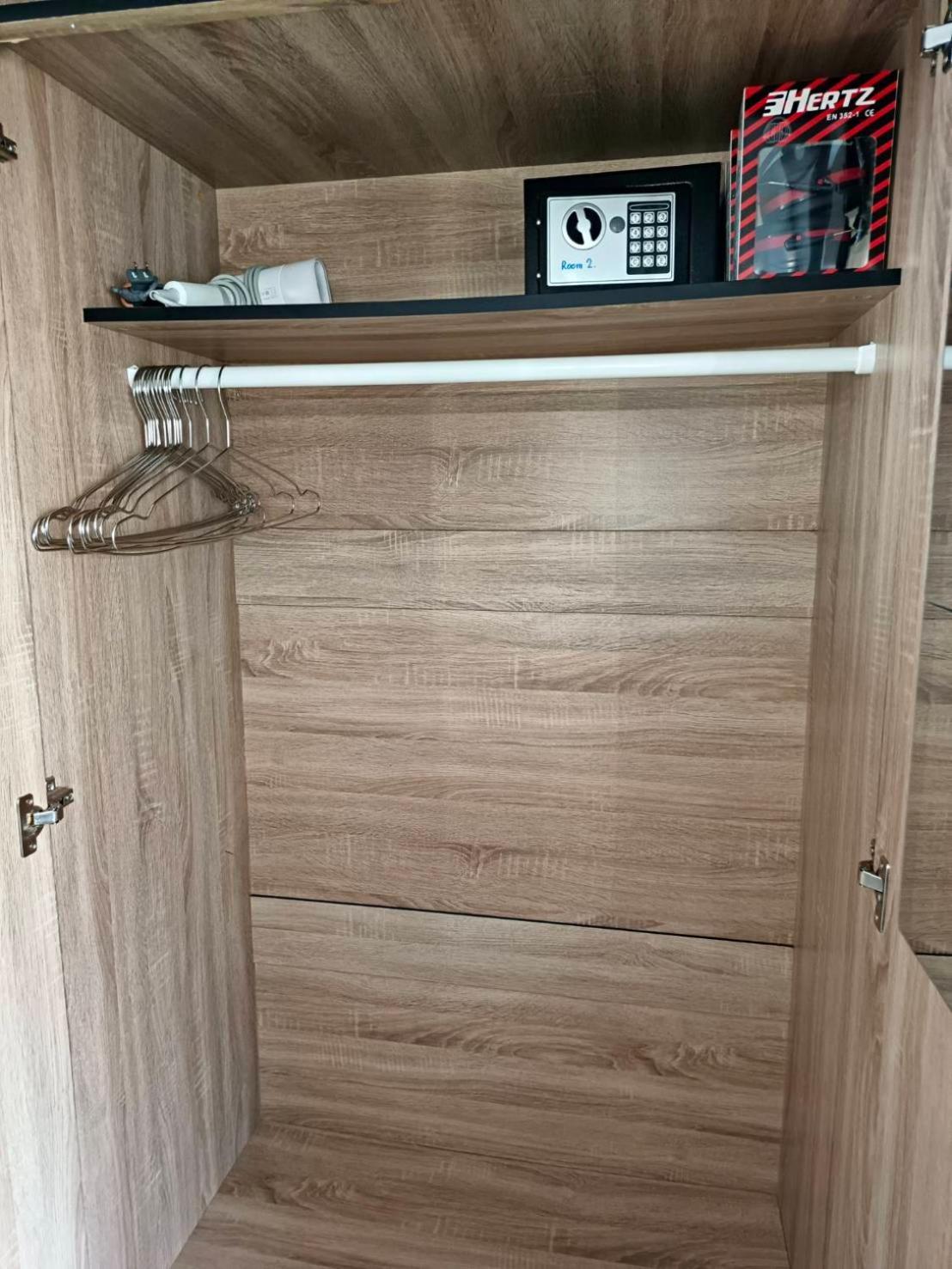 Medileaf Hostel Хаад Рин Екстериор снимка